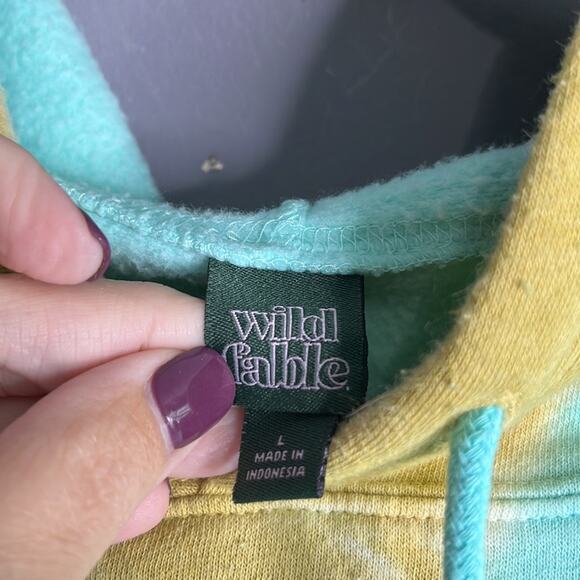 Wild Fable Light Green Cropped Hoodie With Tan Tie Dye Size Large - Picture 5 of 8